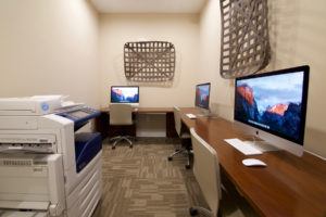 Beacon Place Tuscaloosa- upscale apartments computer lab amenity